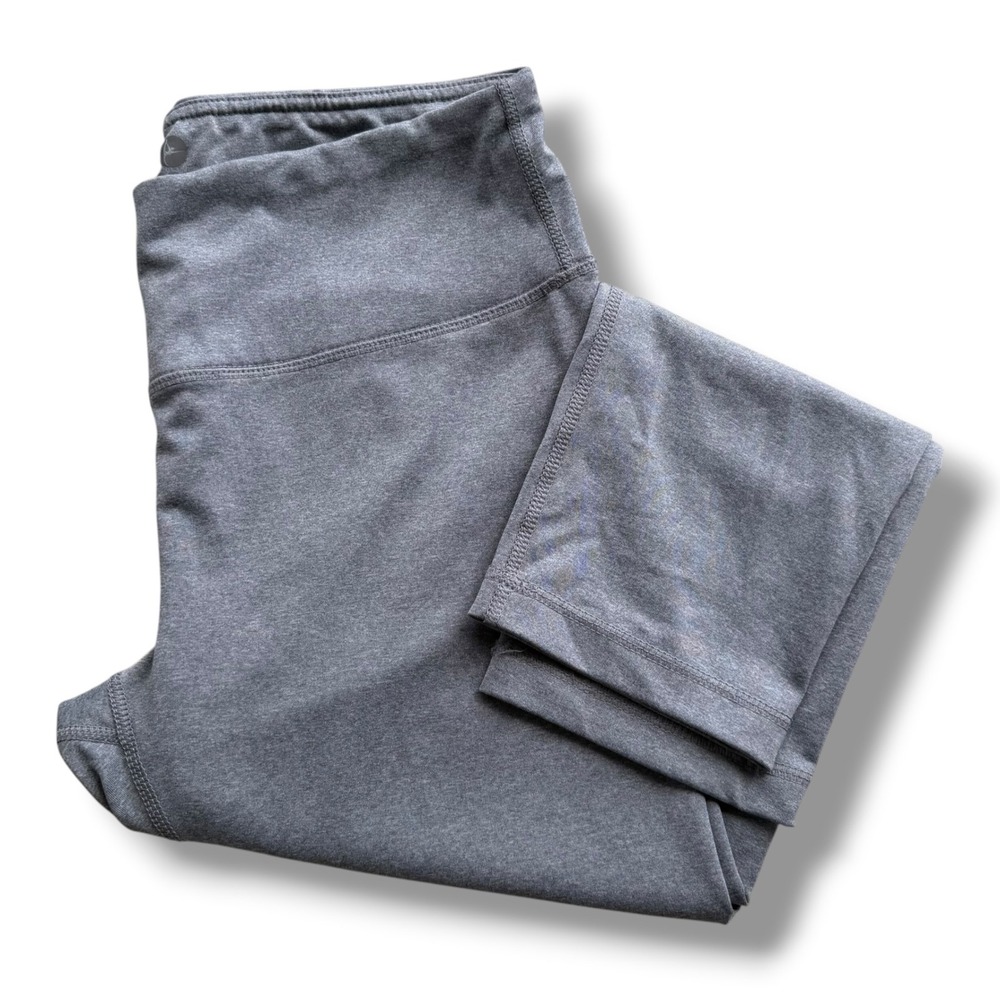 90 Degree by Reflex Womens M Light Grey Heathered Crop Capri Leggings Activewear